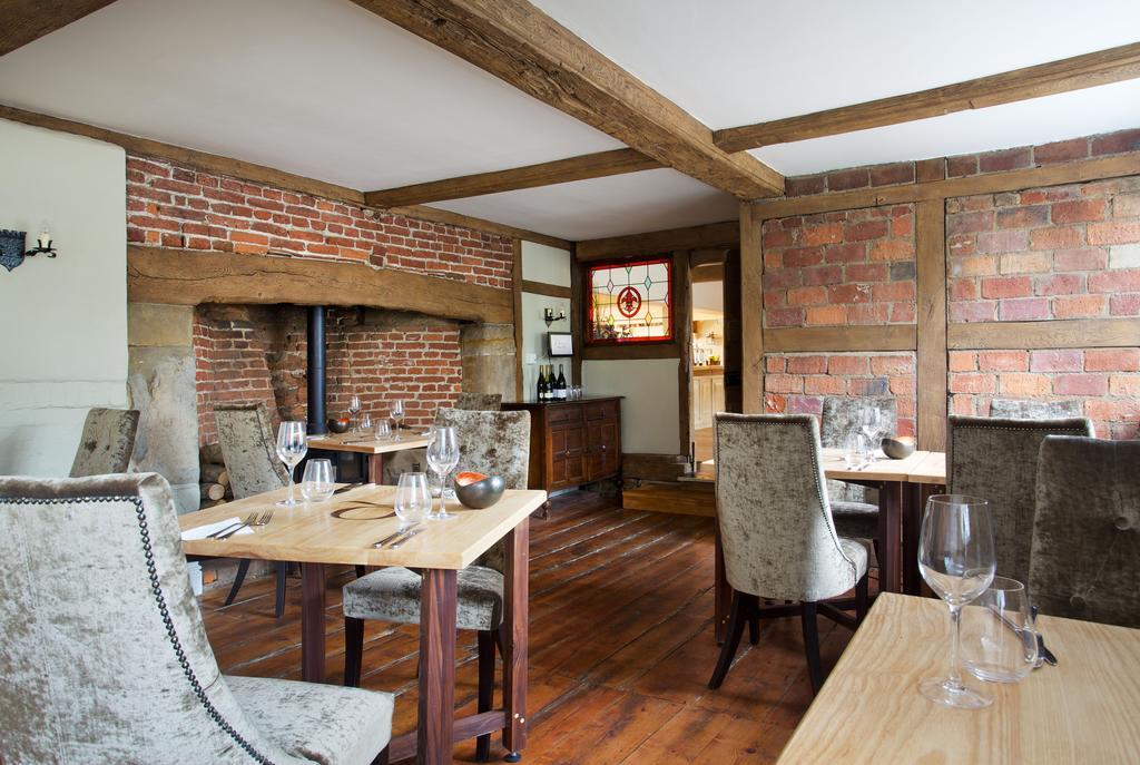 The Queen'S Inn Hawkhurst Exteriér fotografie